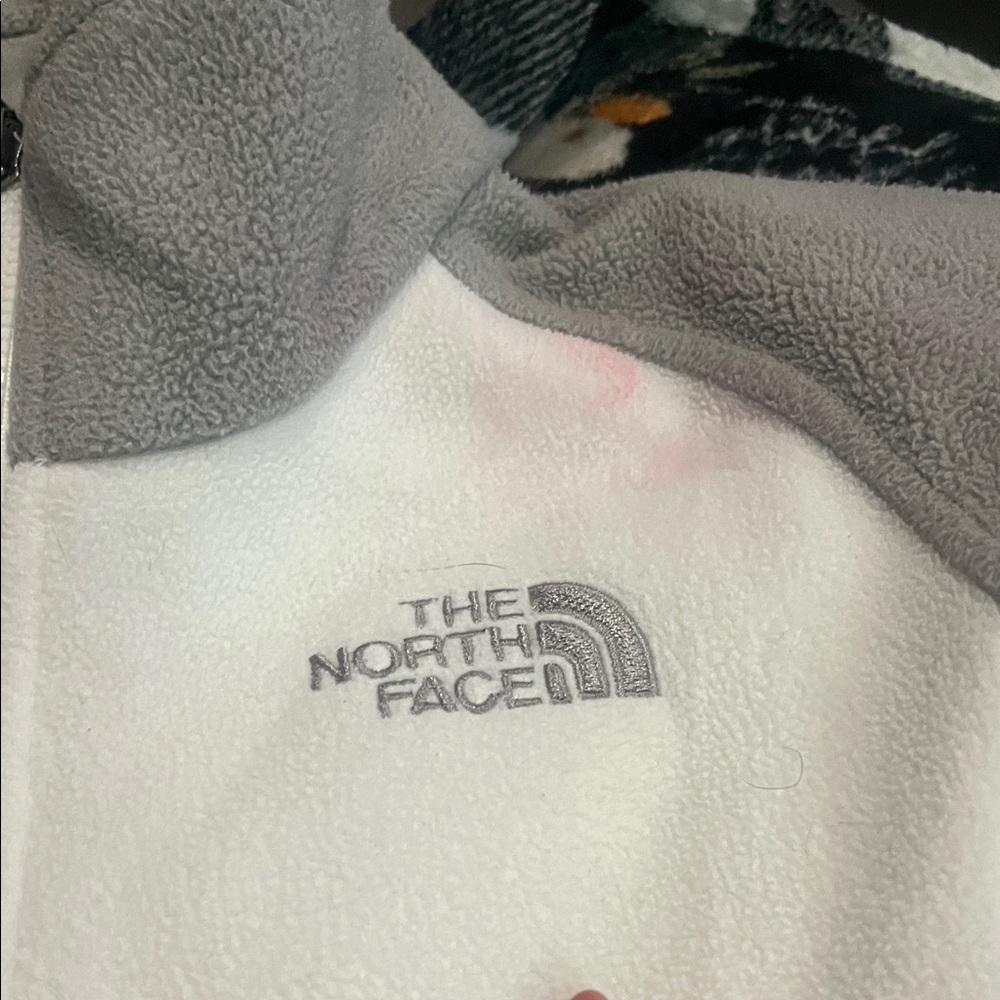 The North Face Gray & White Fleece Jacket EUC - Picture 3 of 6